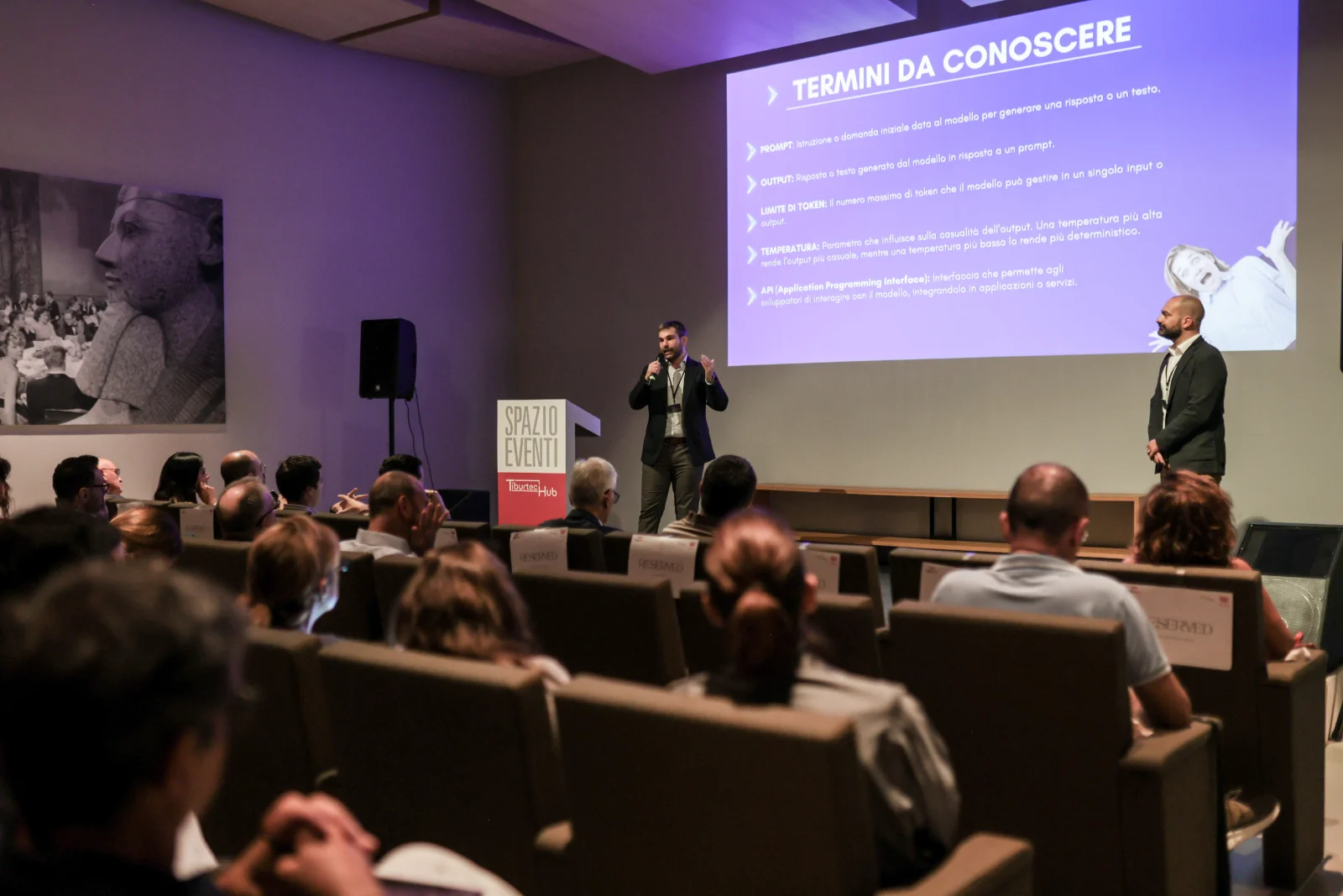 La platea durante un intervento
